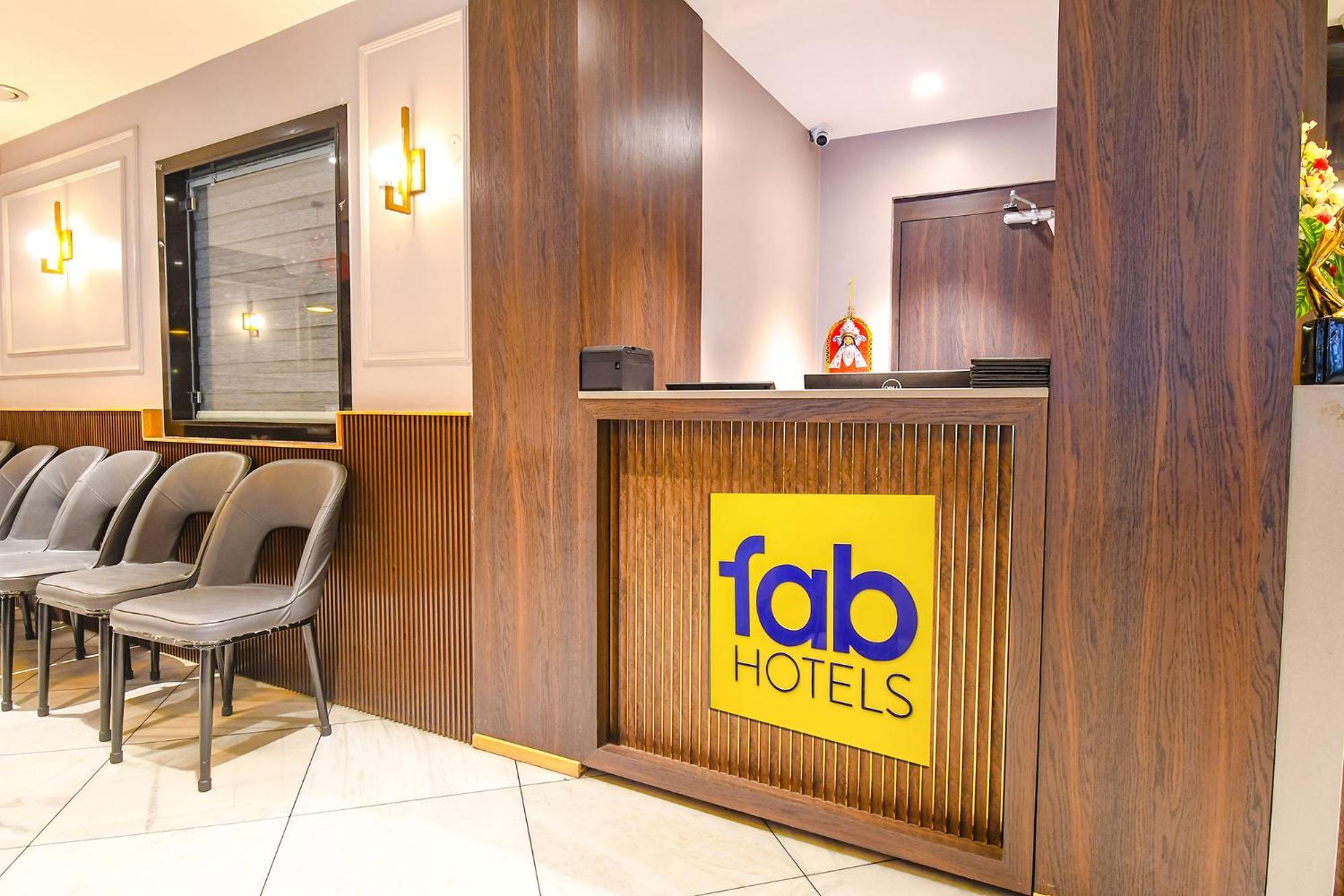 Fabhotel Kitchen Q Inn - Belaghata Колката Екстериор снимка