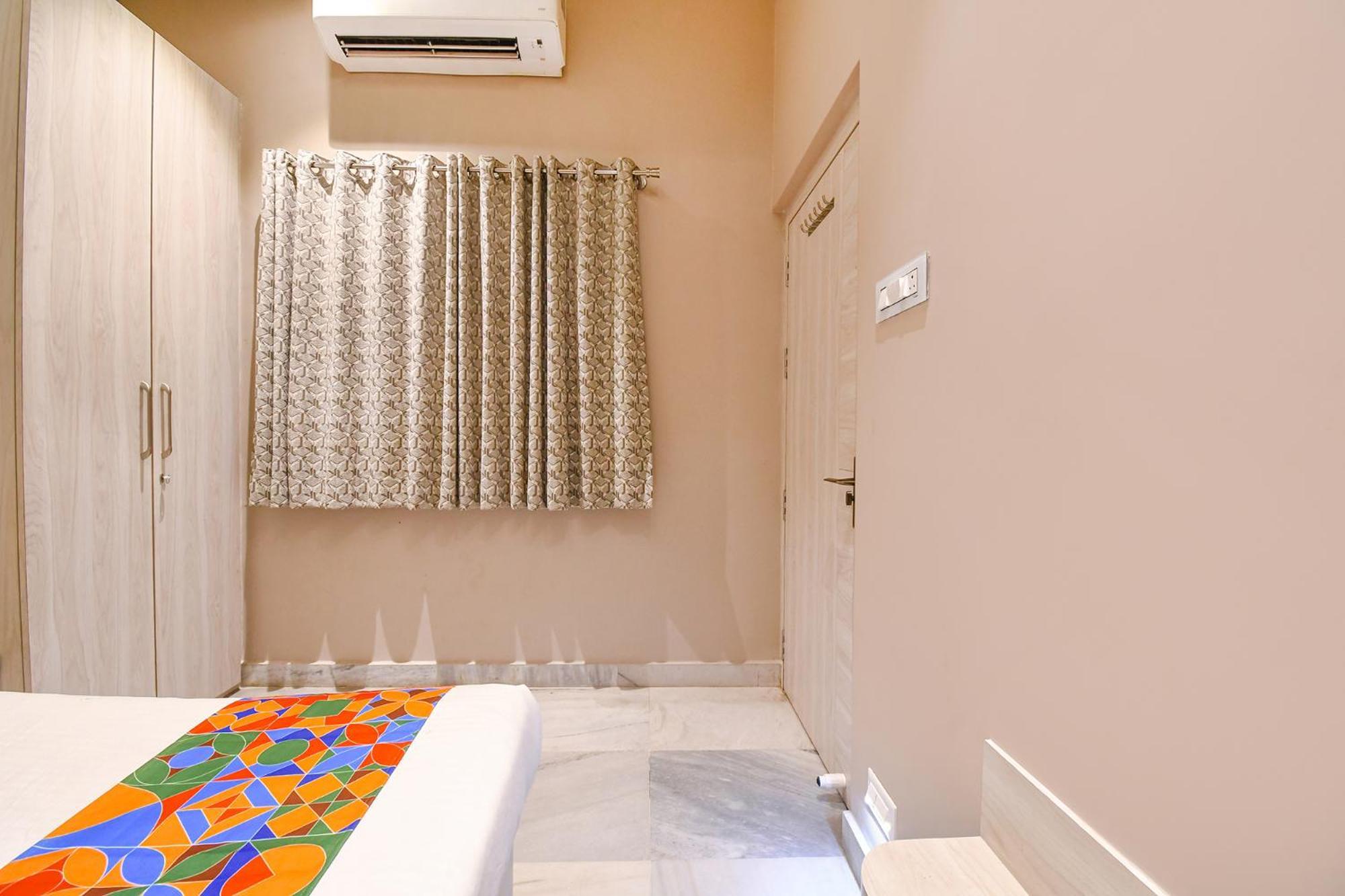 Fabhotel Kitchen Q Inn - Belaghata Колката Екстериор снимка