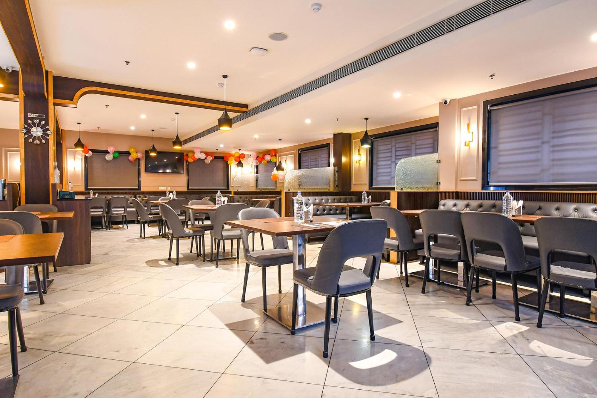 Fabhotel Kitchen Q Inn - Belaghata Колката Екстериор снимка