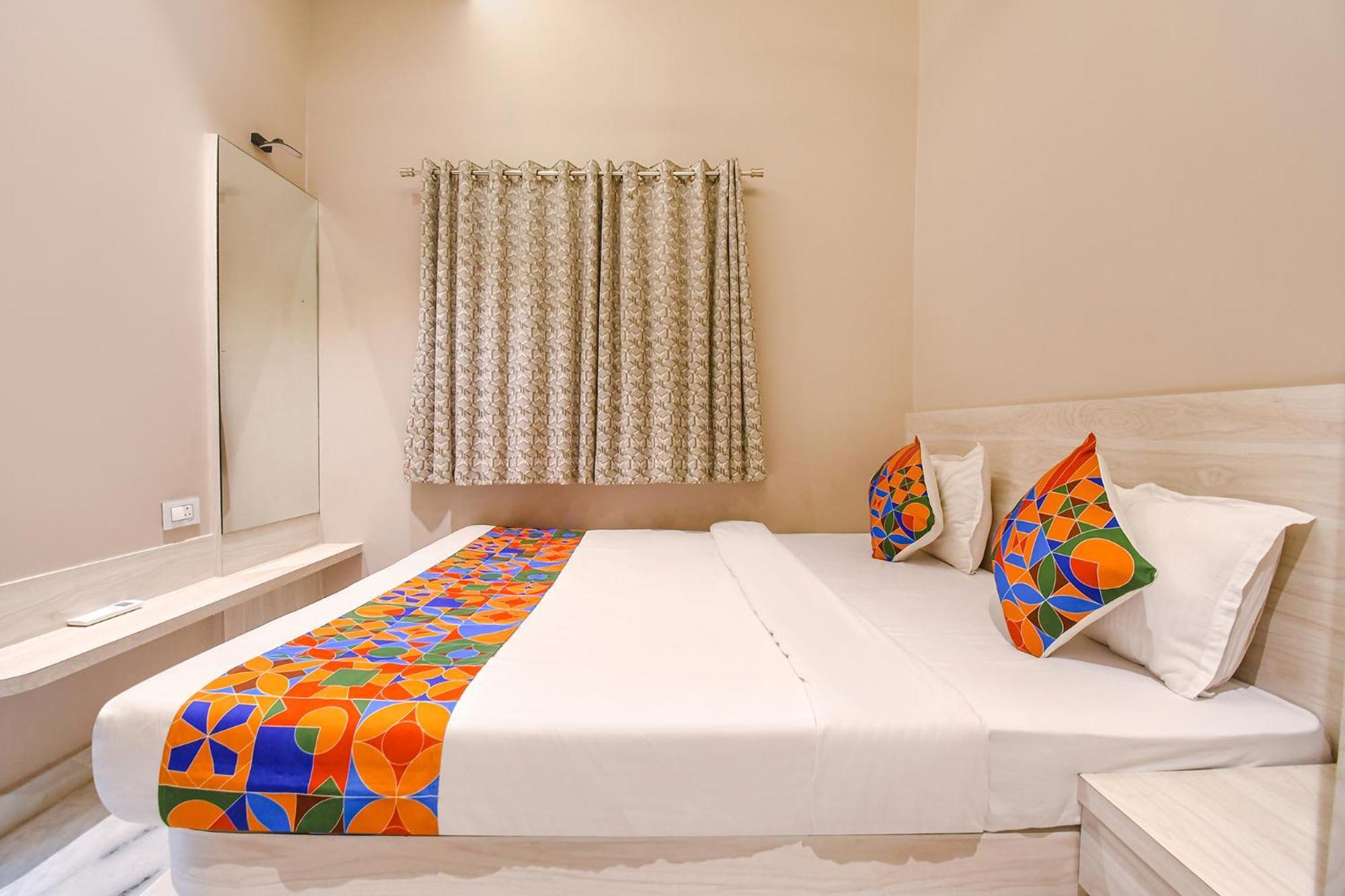 Fabhotel Kitchen Q Inn - Belaghata Колката Екстериор снимка