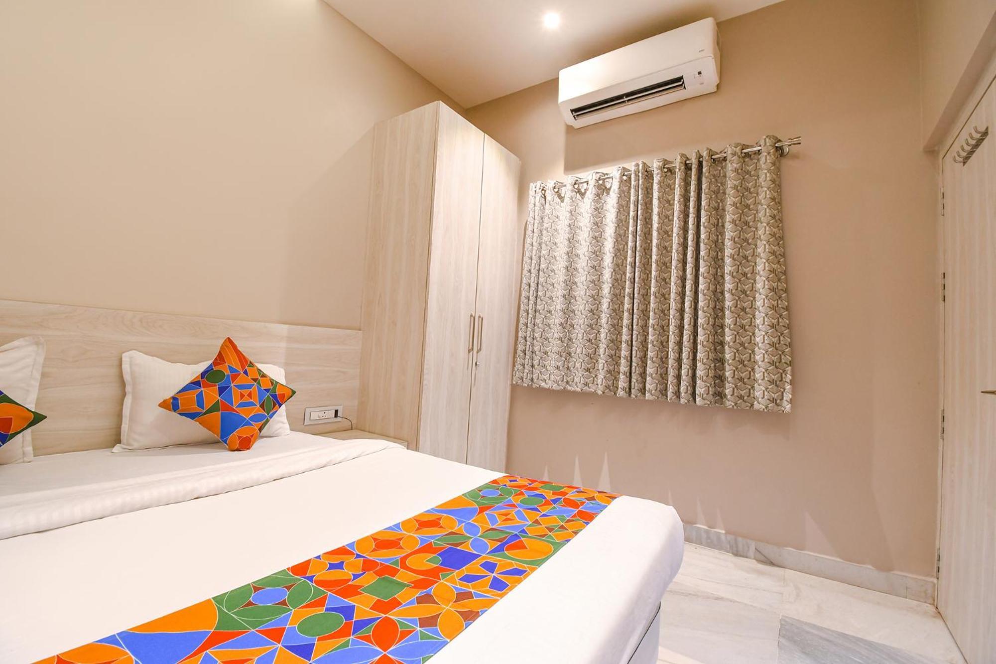 Fabhotel Kitchen Q Inn - Belaghata Колката Екстериор снимка