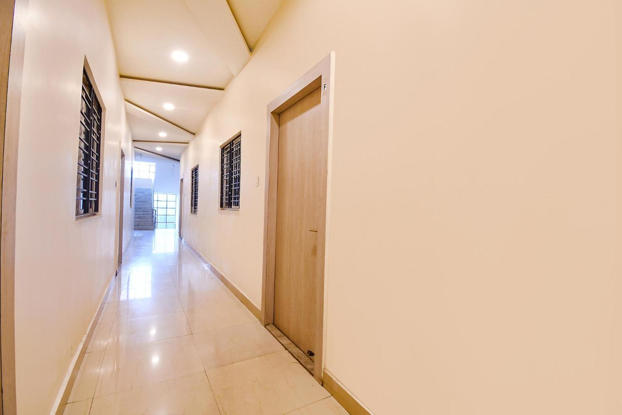 Fabhotel Kitchen Q Inn - Belaghata Колката Екстериор снимка