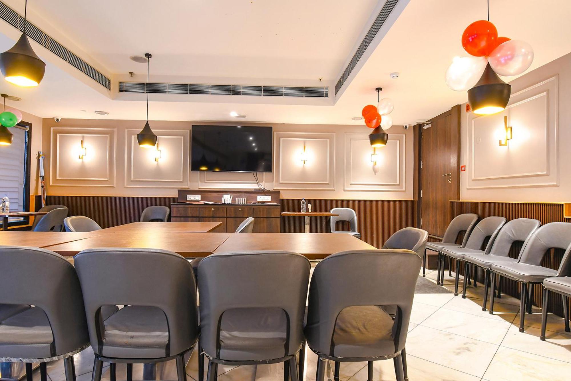 Fabhotel Kitchen Q Inn - Belaghata Колката Екстериор снимка